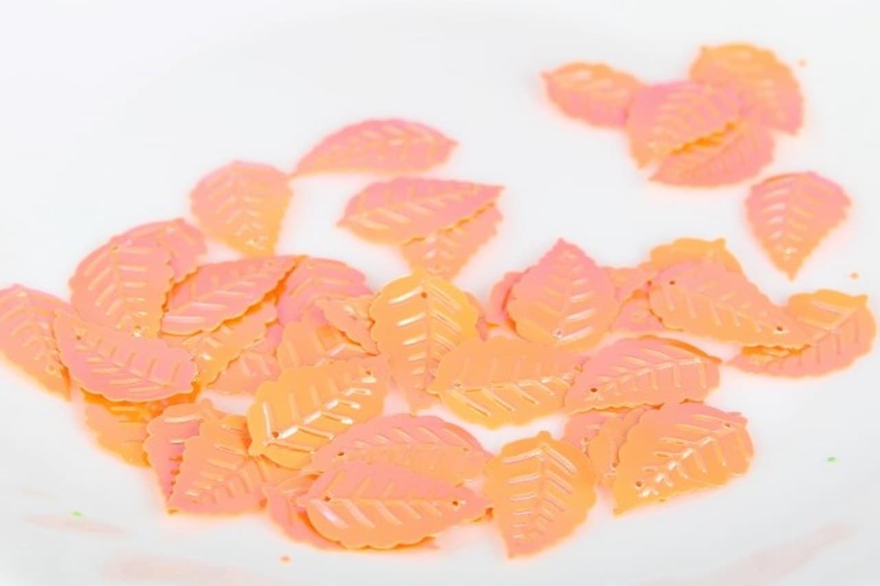 Cekiny liście 15x25mm/5gram pomarańczowe