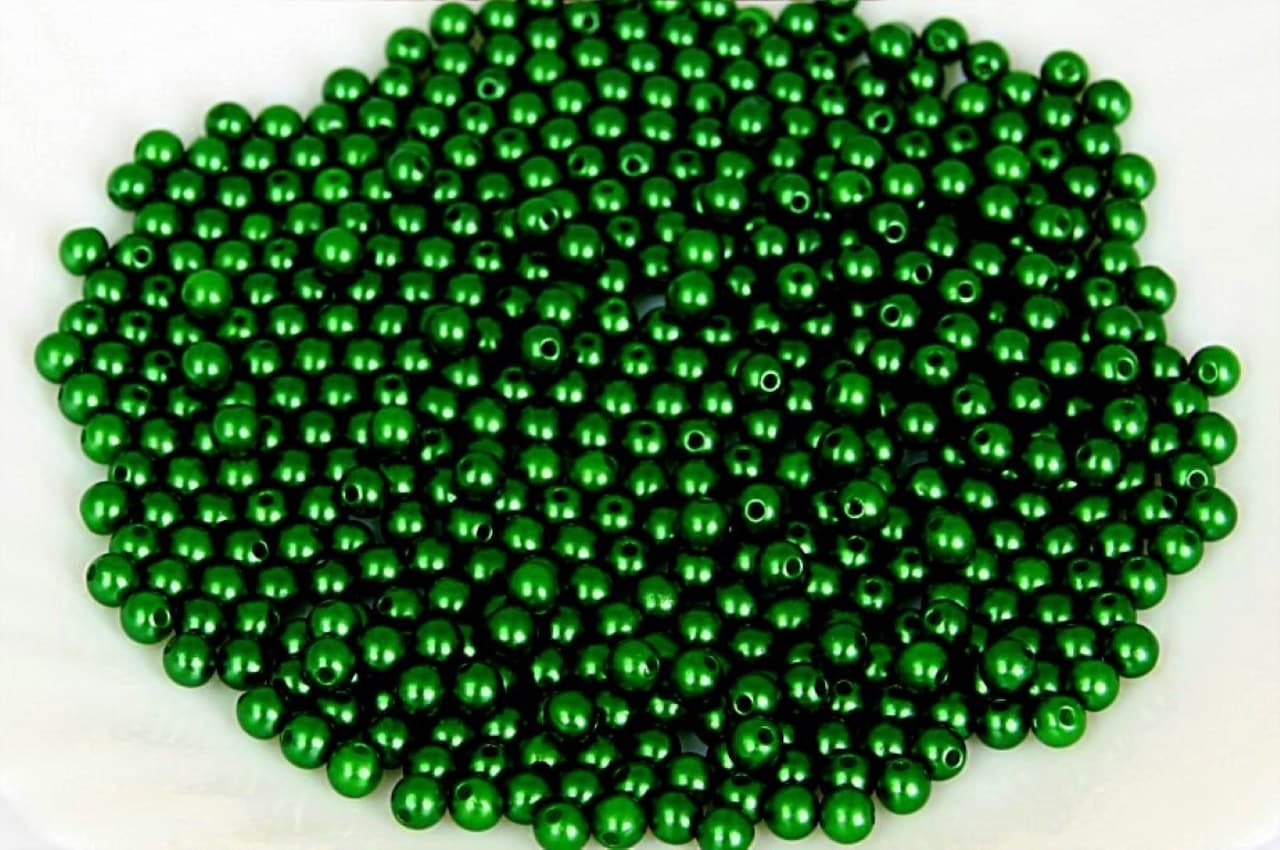 Koraliki (perełki) z dziurką, śr. 6mm zielone