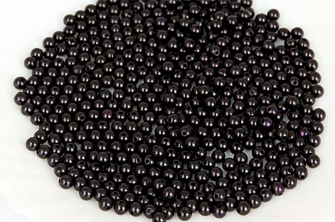 Koraliki (perełki) z dziurką, śr. 8mm czarne