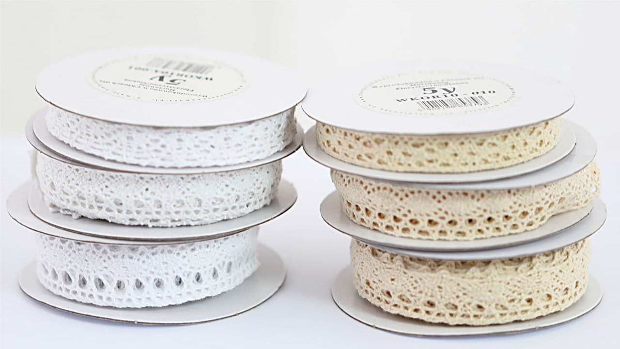 Wstążka koronka asymetryczna, 10mm/5y, kremowa