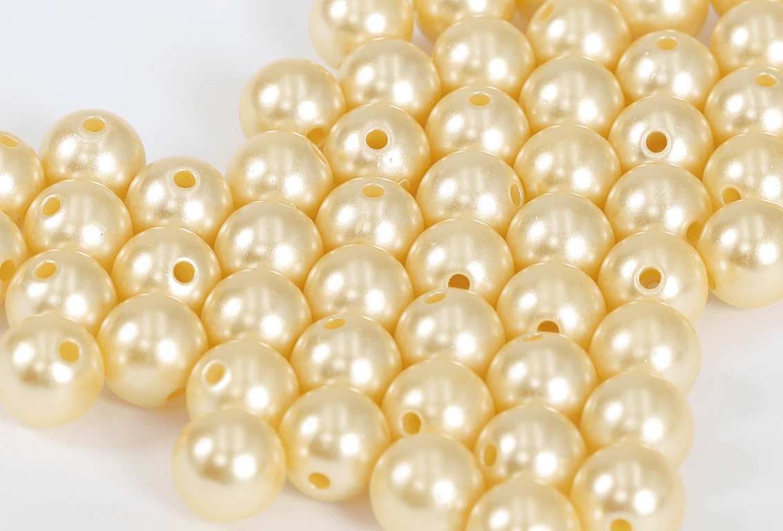 Perełki z dziurką, 10mm/50g, kremowe